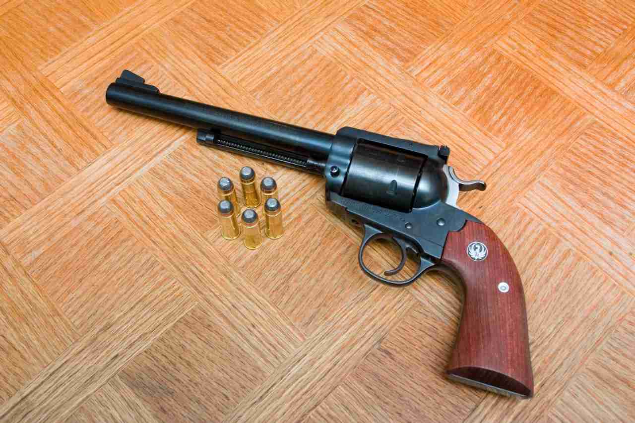 Picture of a Ruger Super Blackhawk revolver