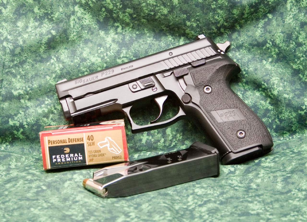 Picture of the SIG Sauer P229r pistol